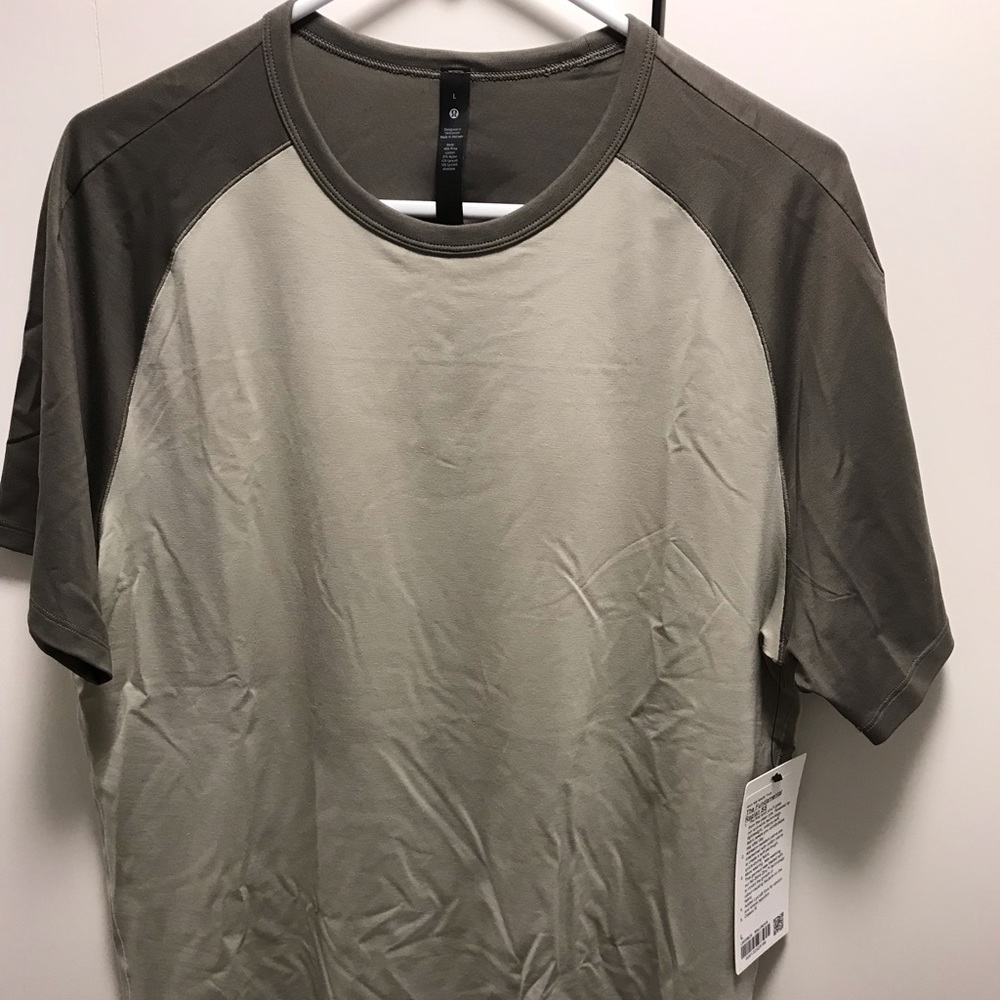 Lululemon Fundamental Raglan T shirt mens L NWT